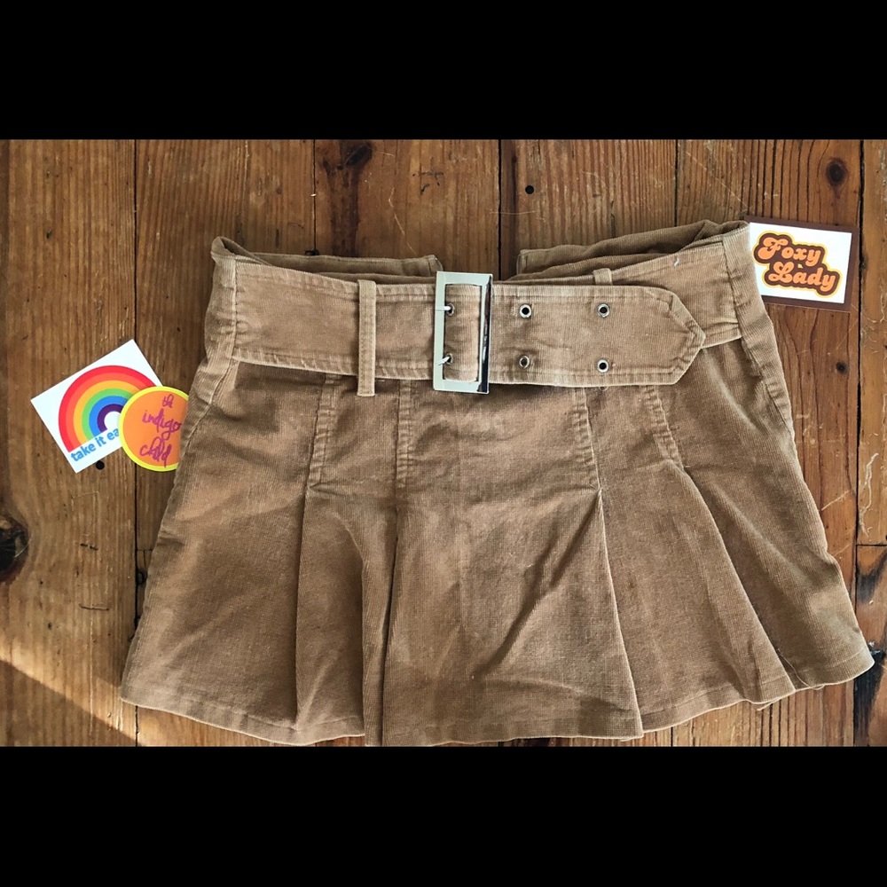 High waisted 70’s inspired skirt